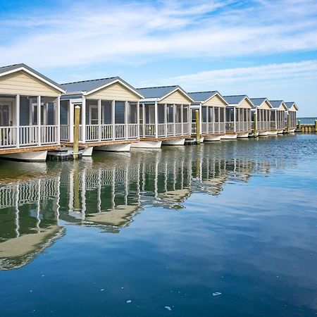 Blufin Bungalows & Marina Chincoteague Exterior photo