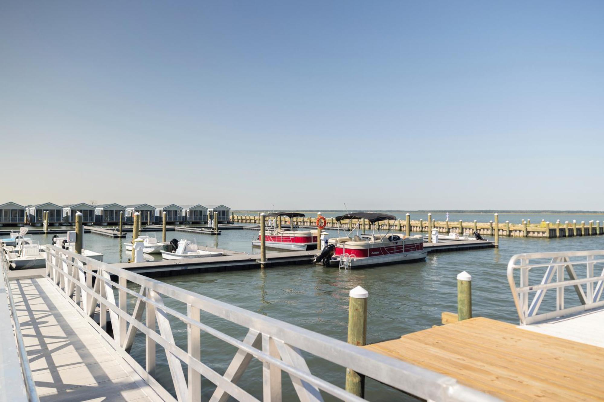 Blufin Bungalows & Marina Chincoteague Exterior photo