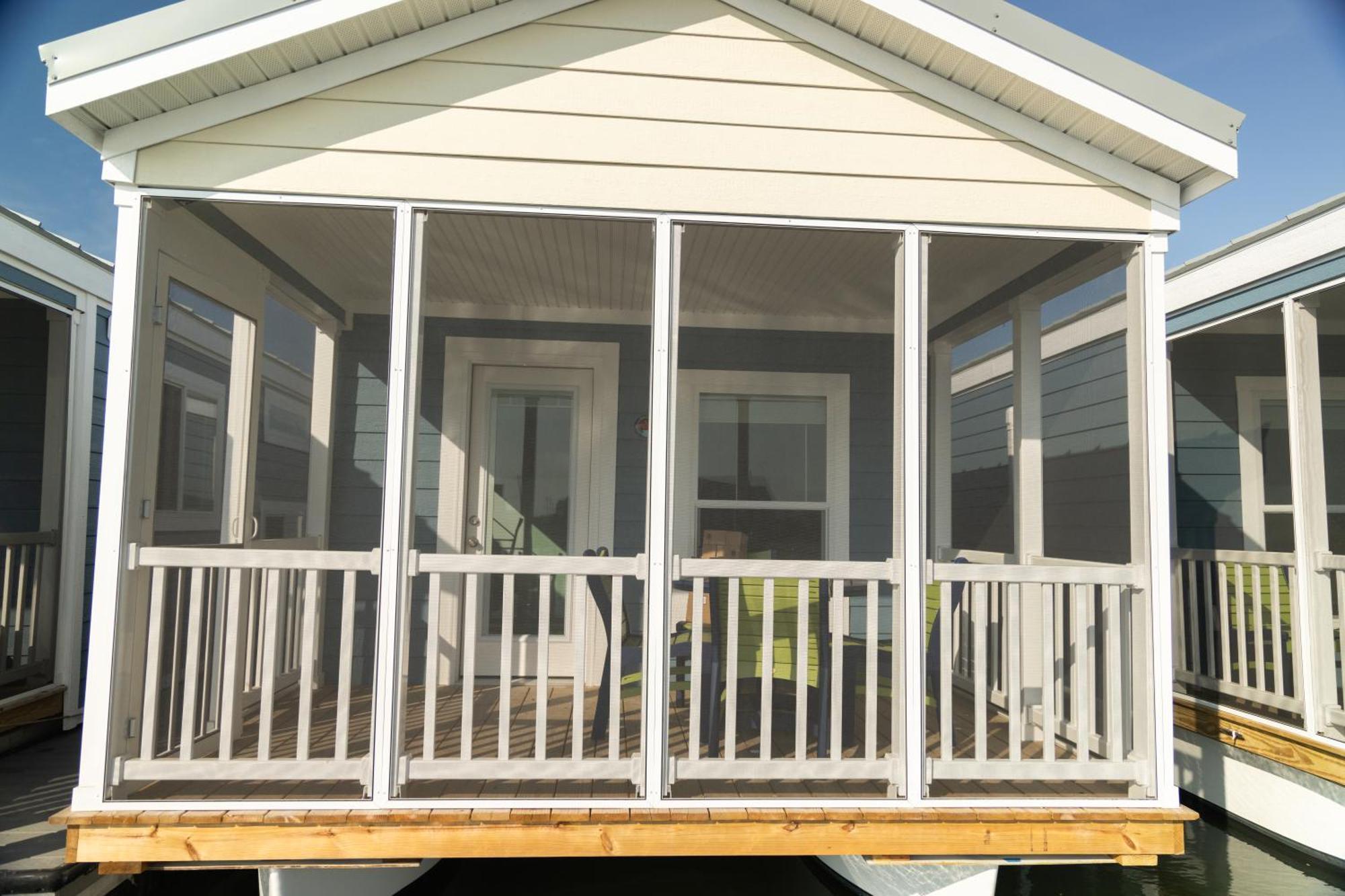 Blufin Bungalows & Marina Chincoteague Room photo